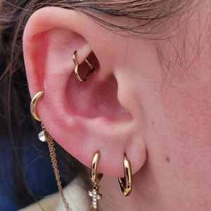 Nordik Piercing: piercings rook et helix