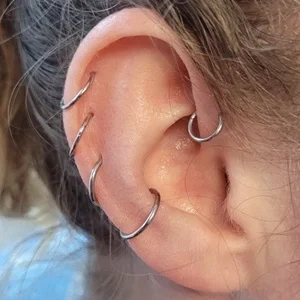 Nordik Piercing: piercings helix, piercing anti-helix et piercing conch