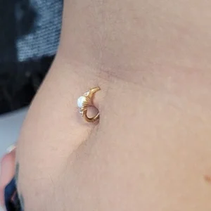 Nordik Piercing: Piercing nombril