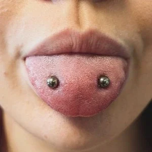 Nordik Piercing: piercing Frog Eyes